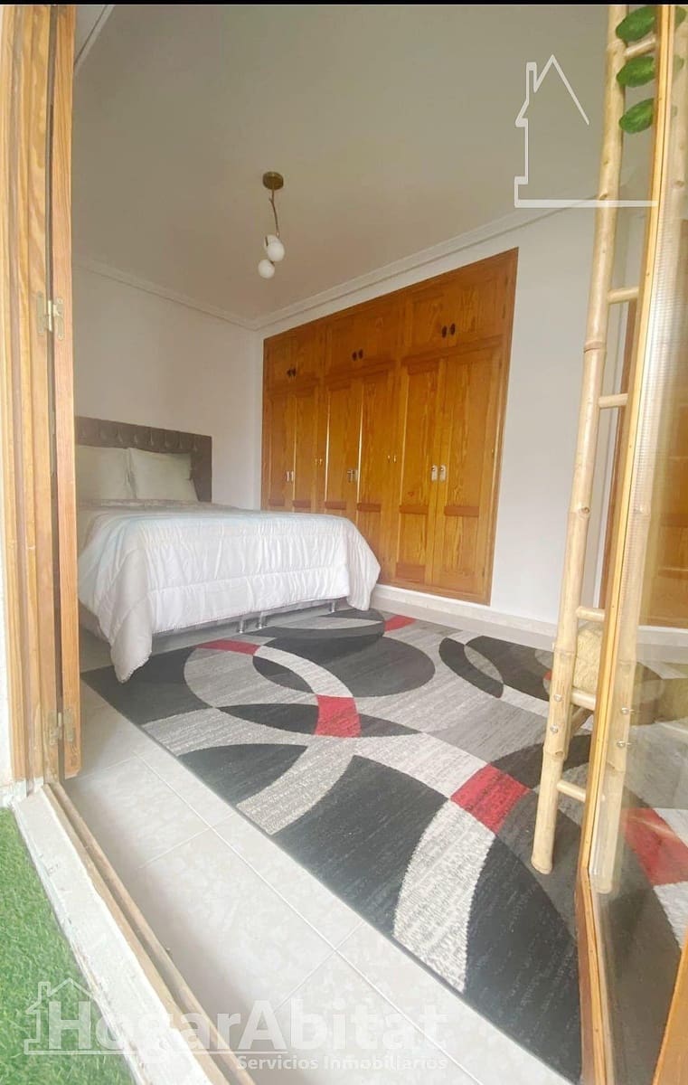 2 slaapkamer Penthouse te koop in Torrevieja met zwembad - € 265.000 (Ref: 9934249)