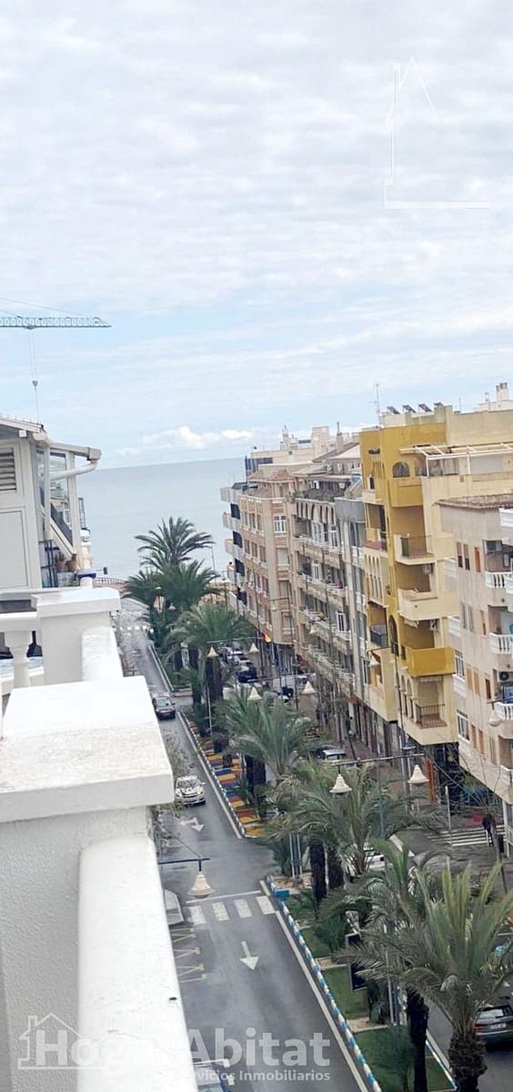 2 slaapkamer Penthouse te koop in Torrevieja met zwembad - € 265.000 (Ref: 9934249)