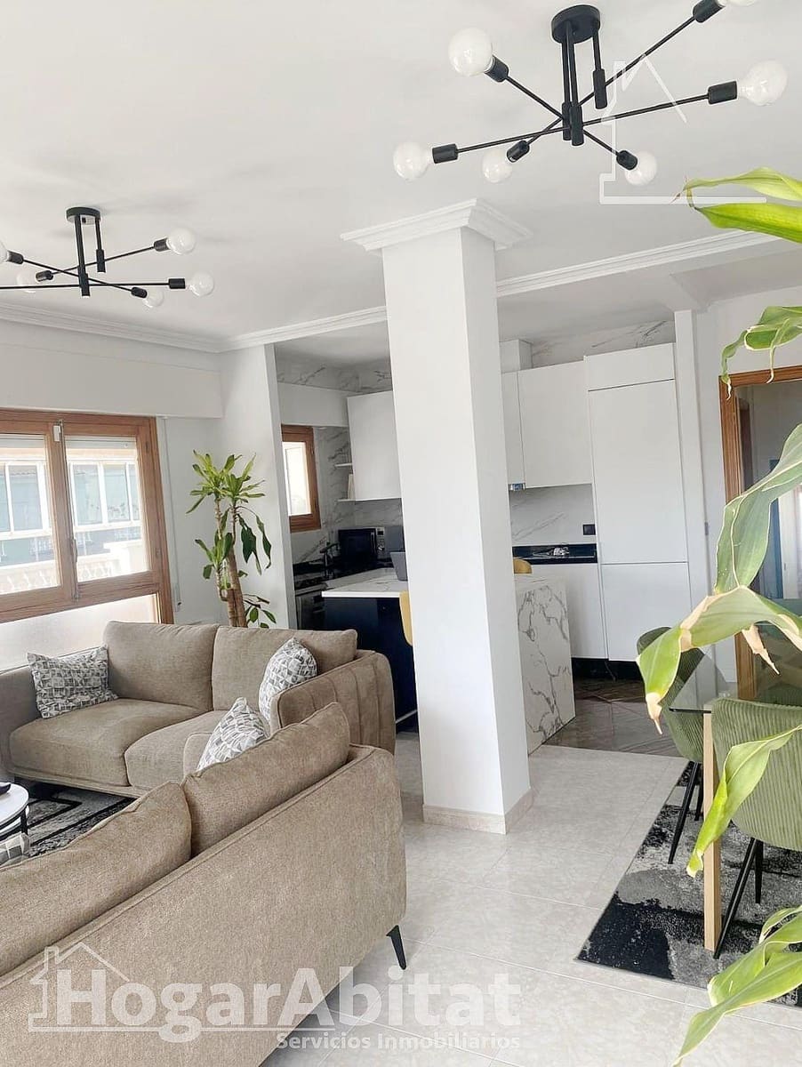 2 slaapkamer Penthouse te koop in Torrevieja met zwembad - € 265.000 (Ref: 9934249)