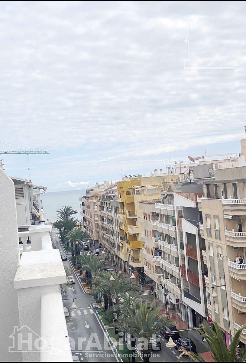 2 slaapkamer Penthouse te koop in Torrevieja met zwembad - € 265.000 (Ref: 9934249)