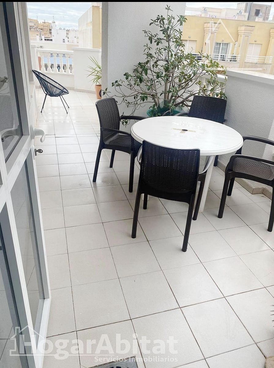2 slaapkamer Penthouse te koop in Torrevieja met zwembad - € 265.000 (Ref: 9934249)