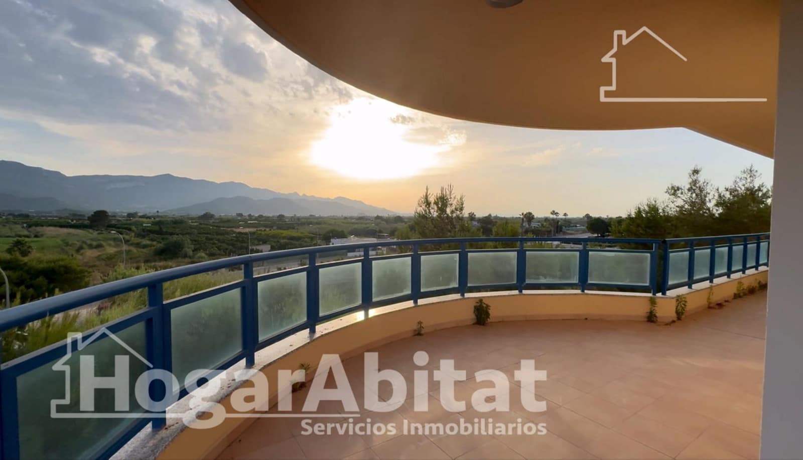 3 quarto Apartamento para venda em Tavernes de la Valldigna com piscina garagem - 245 000 € (Ref: 9934252)