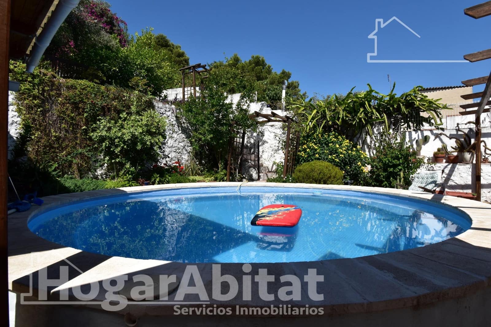 Chalet de 4 habitaciones en Oliva en venta con piscina - 265.000 € (Ref: 9934254)