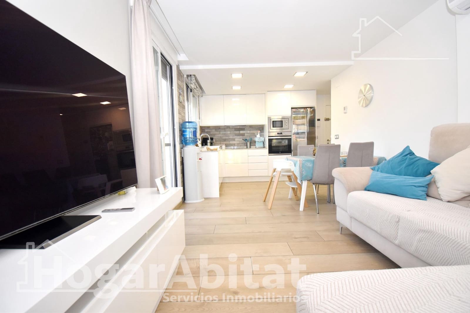 2 soveværelse Penthouse til salg i Castello de la Plana med garage - € 239.900 (Ref: 9936448)