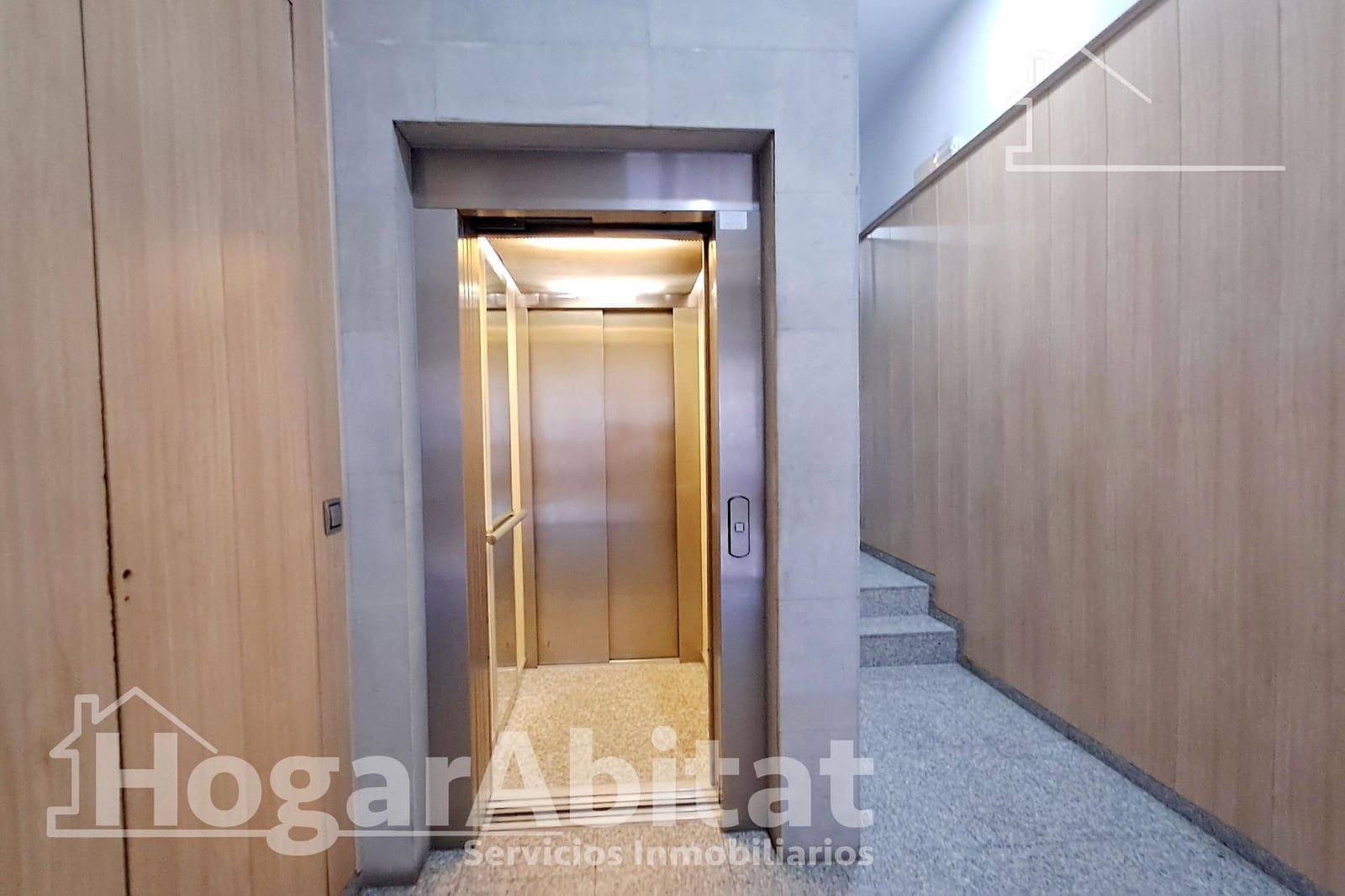 2 soveværelse Penthouse til salg i Castello de la Plana med garage - € 239.900 (Ref: 9936448)