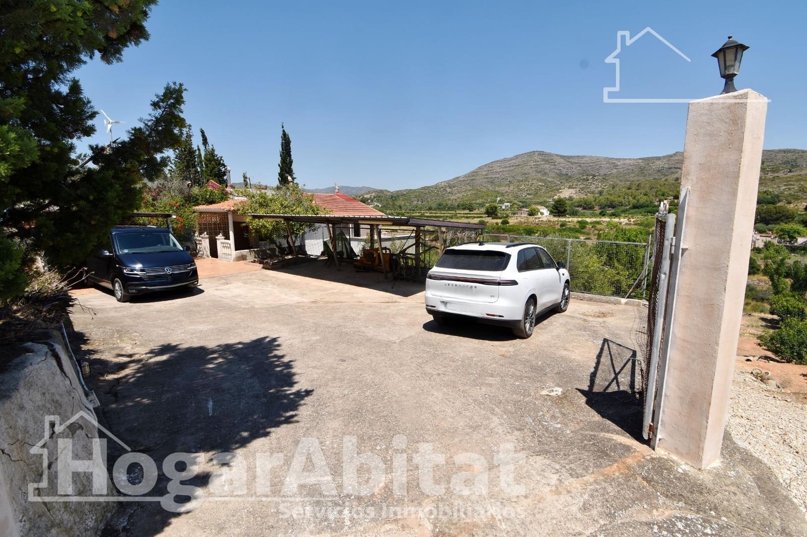 4 bedroom Villa for sale in Carlet with pool garage - € 125,000 (Ref: 9938266)