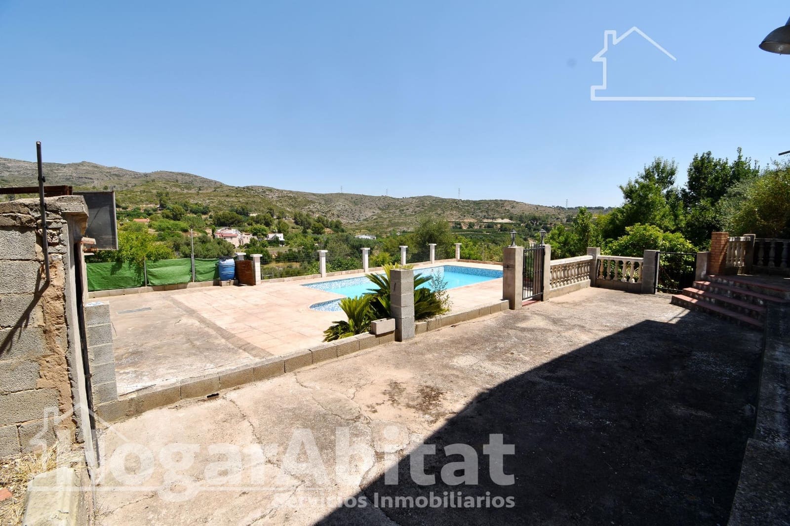 4 bedroom Villa for sale in Carlet with pool garage - € 125,000 (Ref: 9938266)