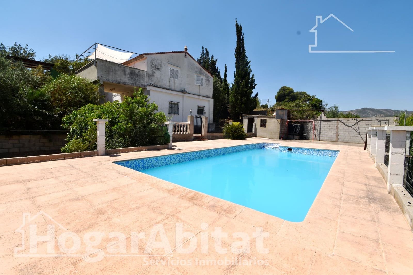 4 bedroom Villa for sale in Carlet with pool garage - € 125,000 (Ref: 9938266)