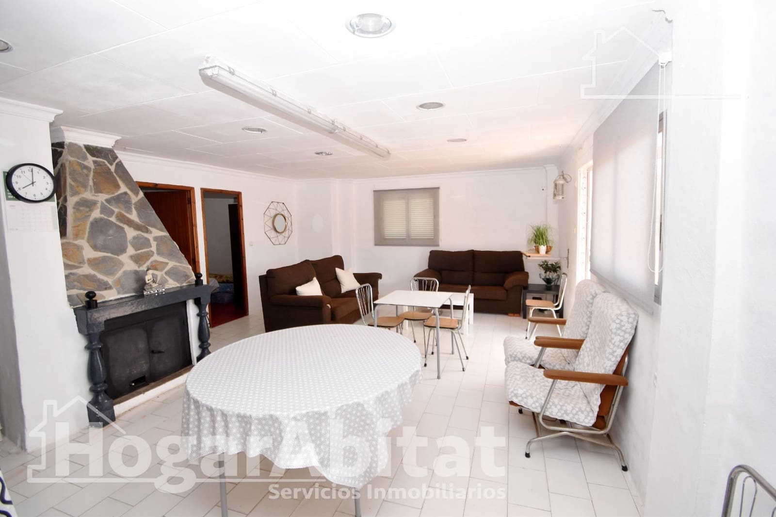 4 bedroom Villa for sale in Carlet with pool garage - € 125,000 (Ref: 9938266)