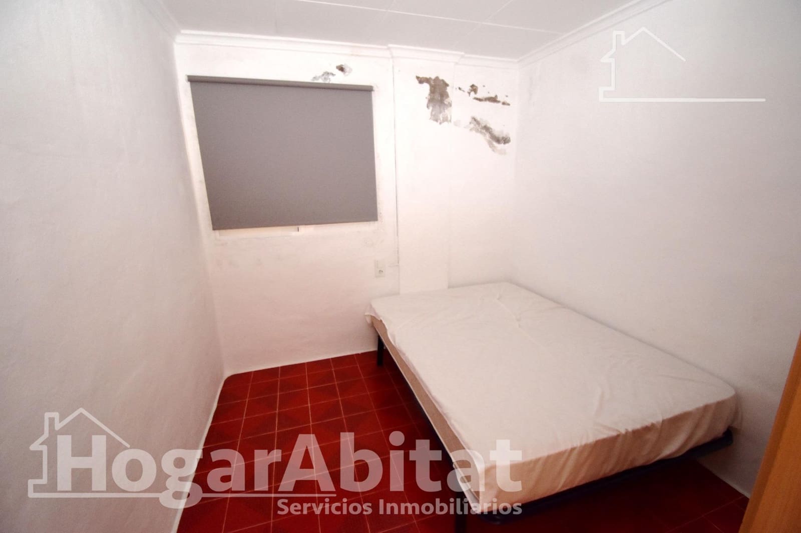 4 bedroom Villa for sale in Carlet with pool garage - € 125,000 (Ref: 9938266)