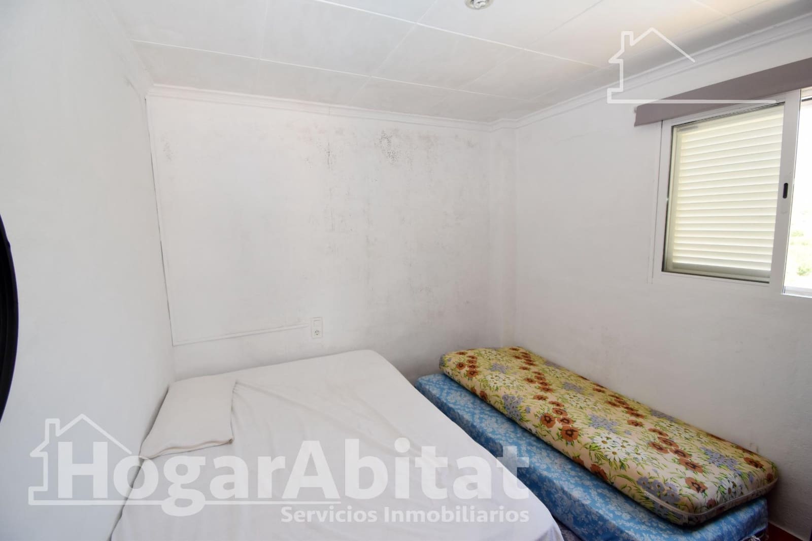 4 bedroom Villa for sale in Carlet with pool garage - € 125,000 (Ref: 9938266)