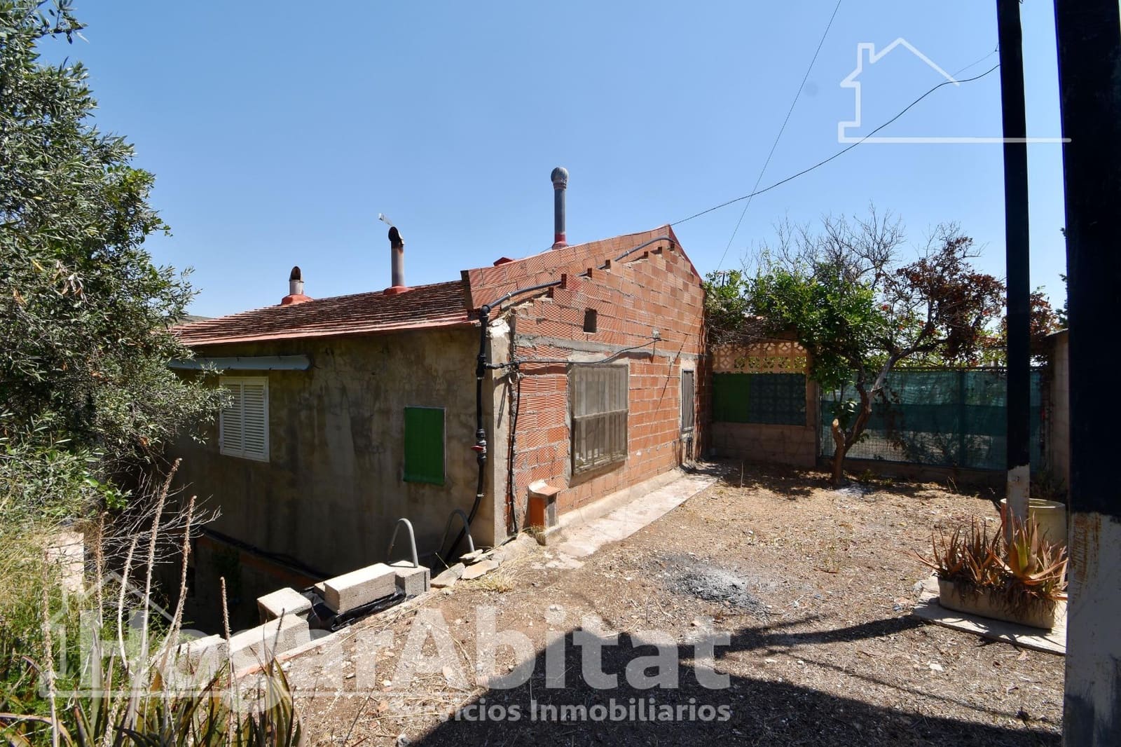 4 bedroom Villa for sale in Carlet with pool garage - € 125,000 (Ref: 9938266)