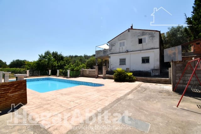 4 soveværelse Villa til salg i Carlet med swimmingpool garage - € 125.000 (Ref: 9938266)