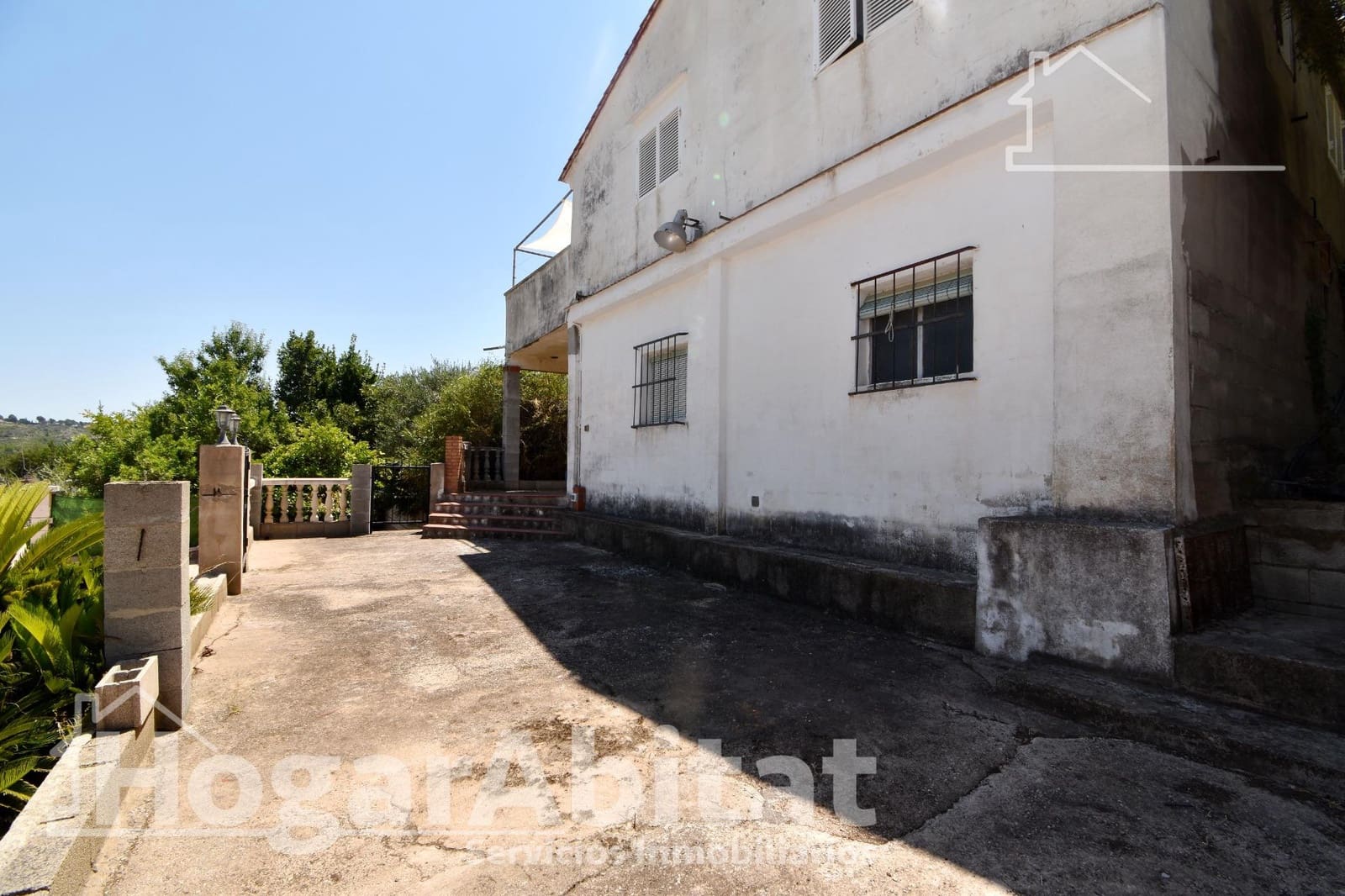 4 bedroom Villa for sale in Carlet with pool garage - € 125,000 (Ref: 9938266)
