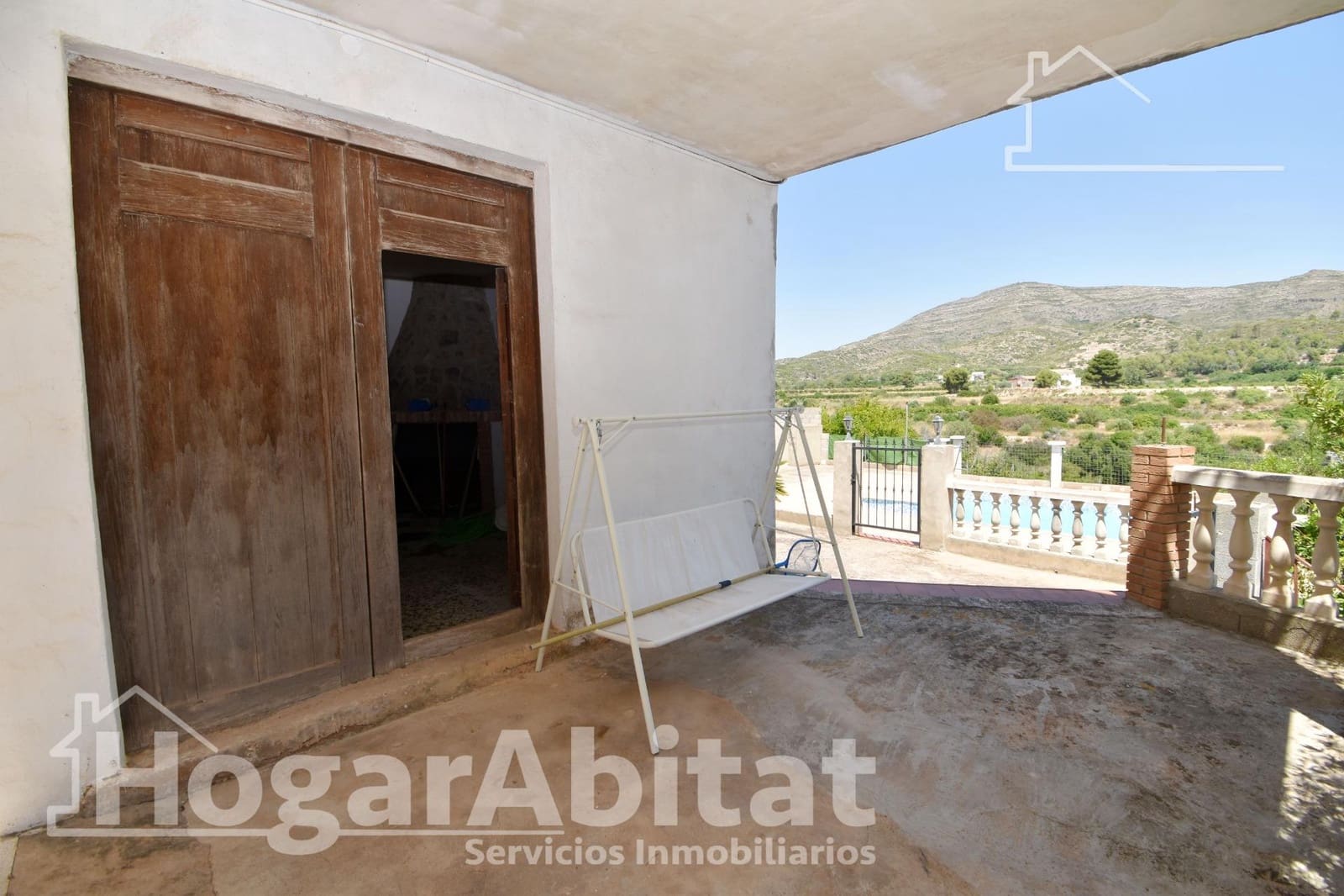 4 bedroom Villa for sale in Carlet with pool garage - € 125,000 (Ref: 9938266)
