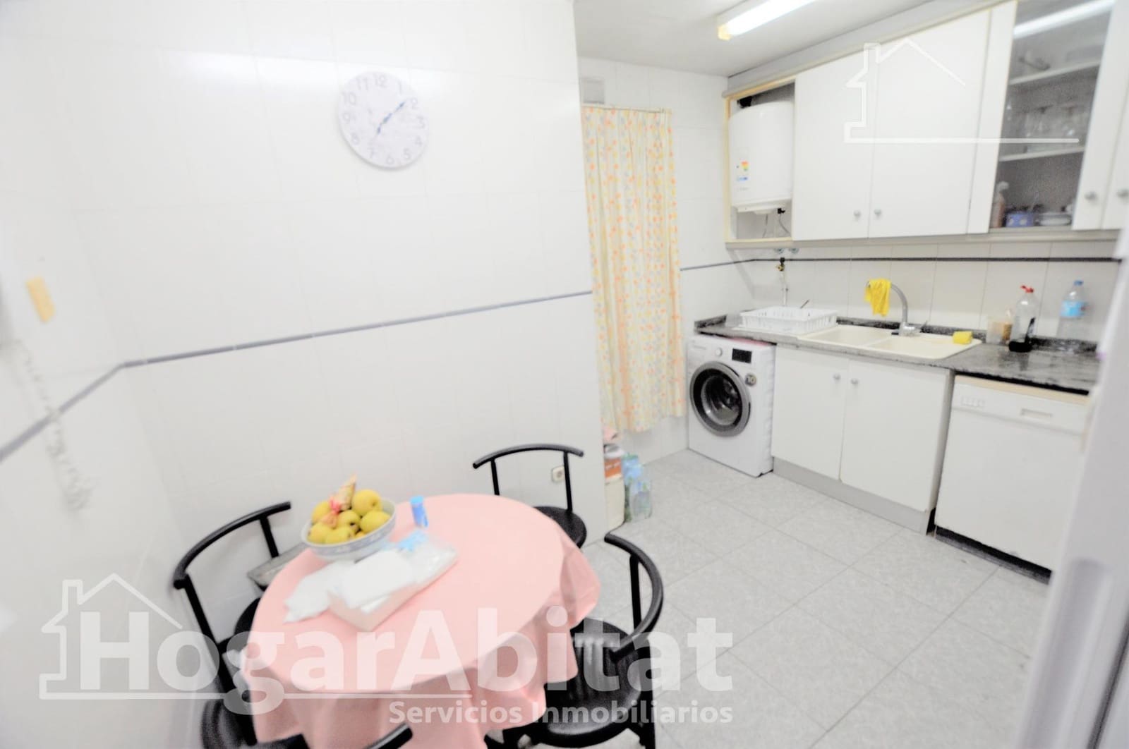3 bedroom Flat for sale in Valencia city - € 430,000 (Ref: 9940019)