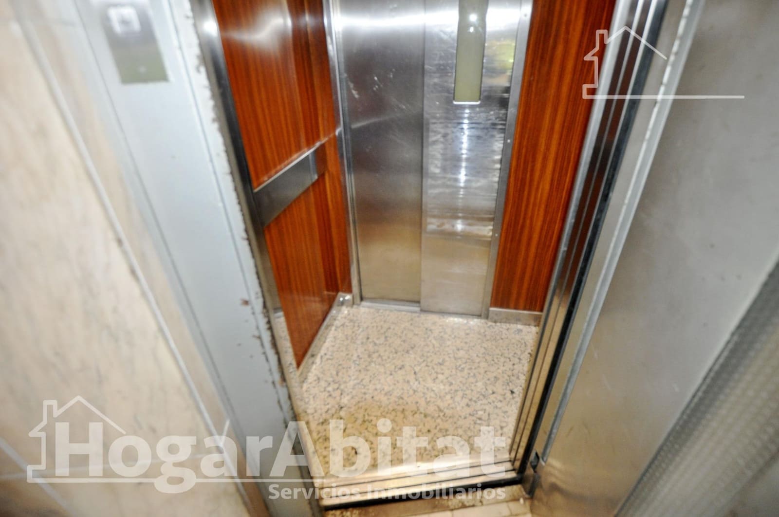 3 bedroom Flat for sale in Valencia city - € 430,000 (Ref: 9940019)
