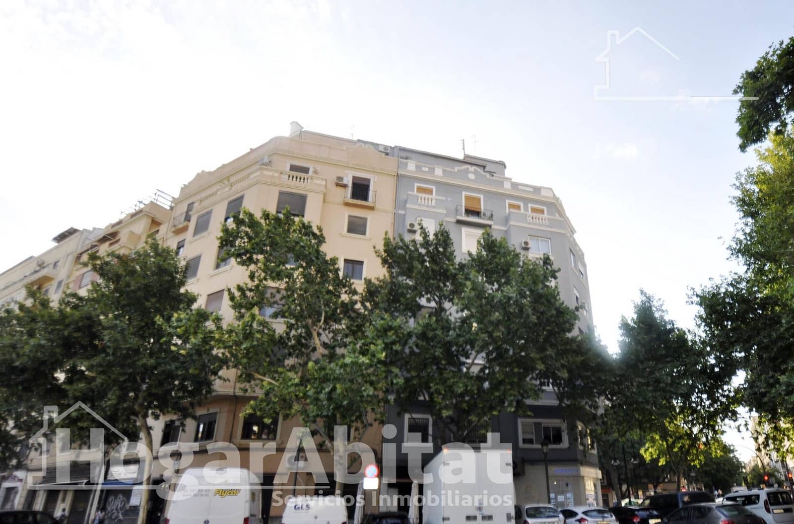 3 bedroom Flat for sale in Valencia city - € 430,000 (Ref: 9940019)