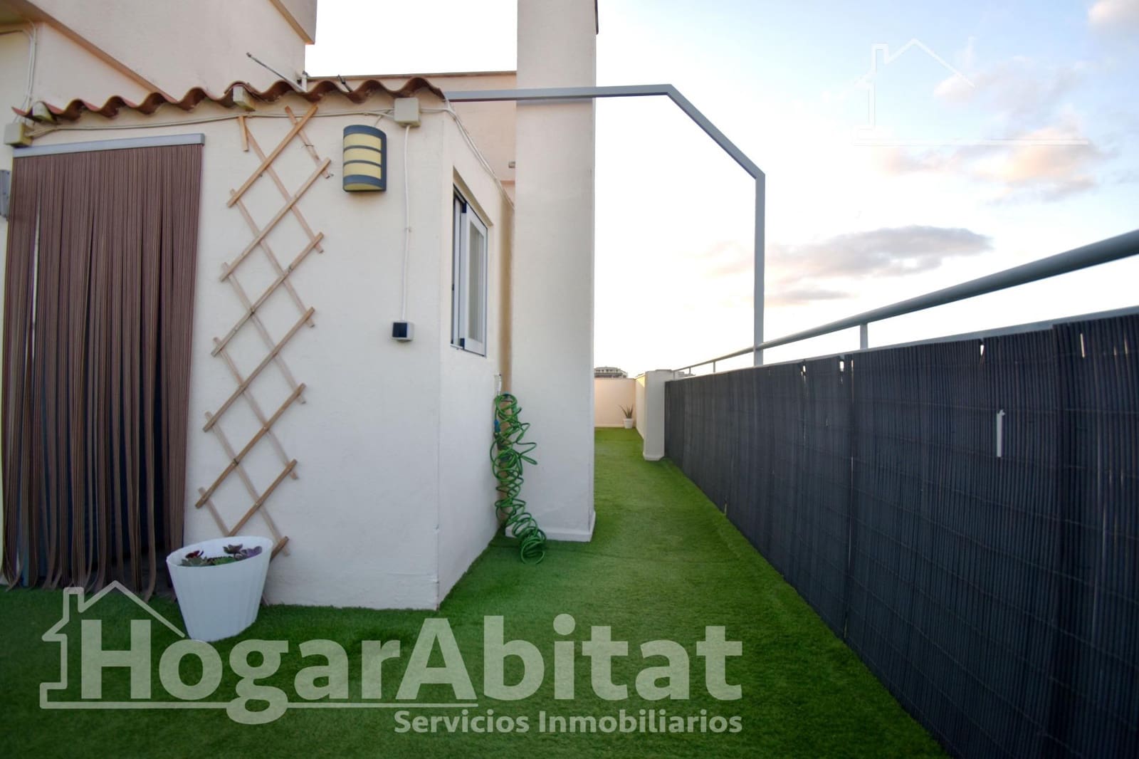 2 makuuhuone Kattohuoneisto myytävänä paikassa Castello de la Plana mukana 
autotalli - 239 900 € (Ref: 9940023)