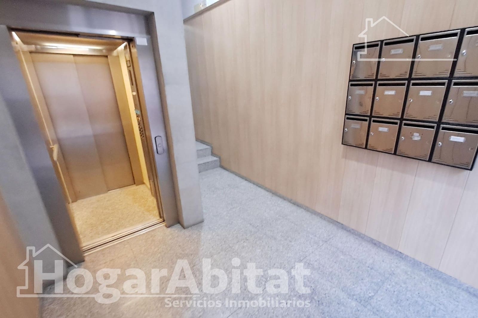 2 makuuhuone Kattohuoneisto myytävänä paikassa Castello de la Plana mukana 
autotalli - 239 900 € (Ref: 9940023)