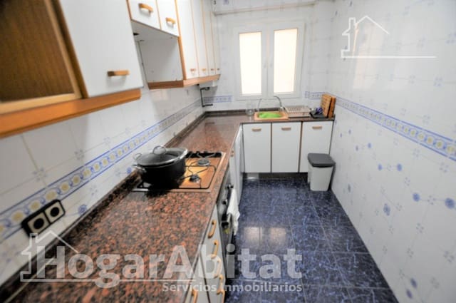 3 soverom Leilighet til salgs i Torrefiel, Valencia by - € 220 000 (Ref: 9942574)