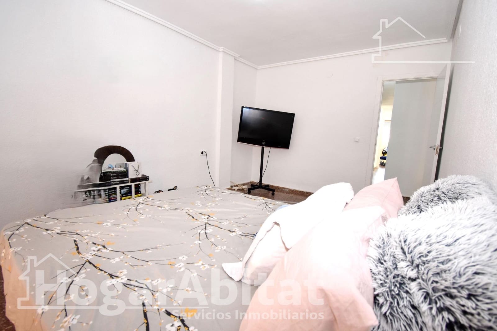 4 bedroom Flat for sale in Alaquas - € 220,000 (Ref: 9942579)