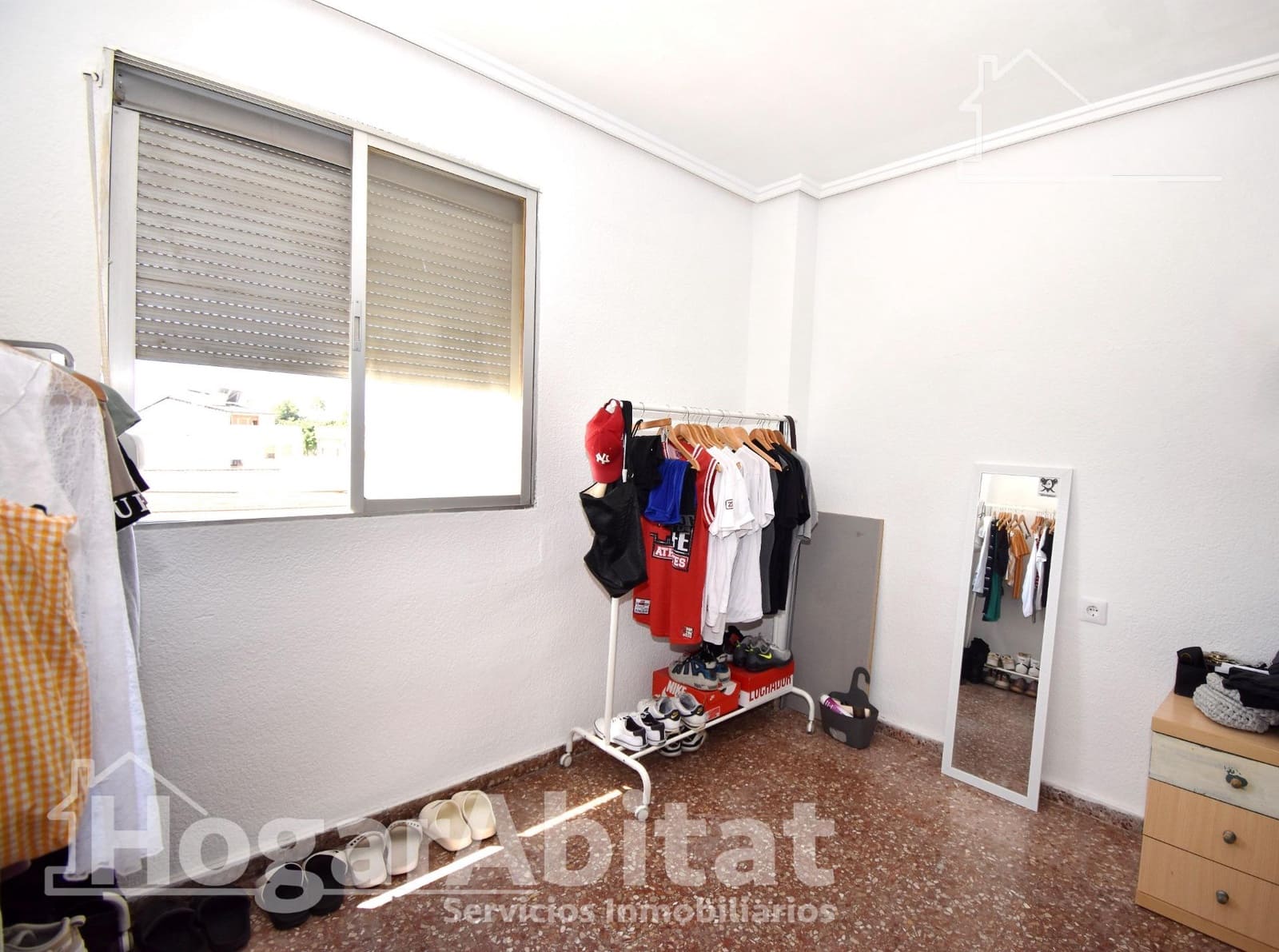 4 bedroom Flat for sale in Alaquas - € 220,000 (Ref: 9942579)