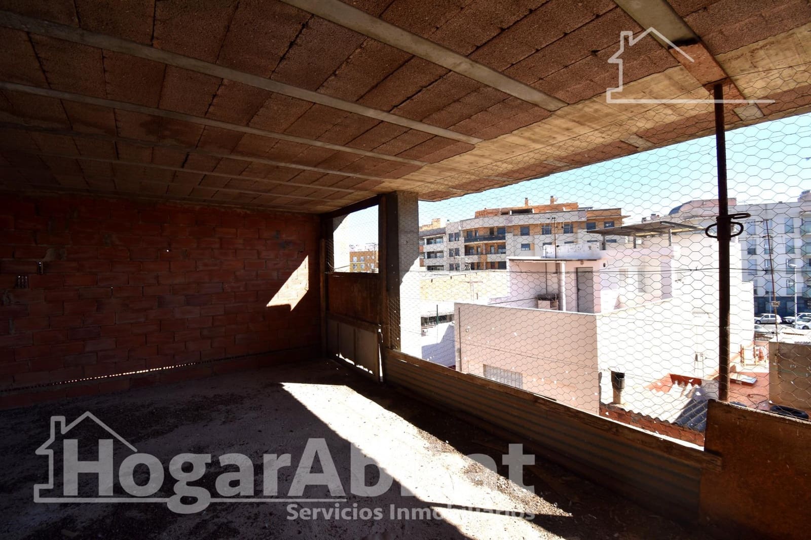 Hus til salgs i Almassora / Almazora - € 99 000 (Ref: 9942583)