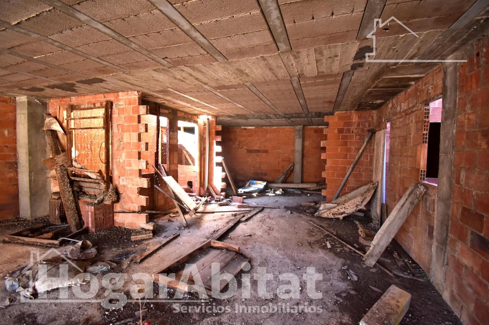 Hus til salgs i Almassora / Almazora - € 99 000 (Ref: 9942583)