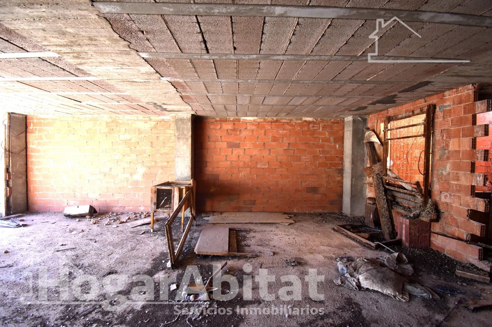 Hus til salgs i Almassora / Almazora - € 99 000 (Ref: 9942583)