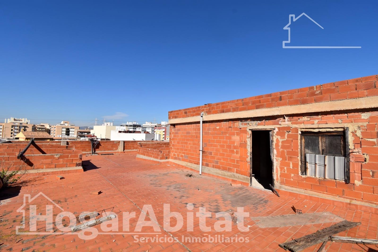 Hus til salgs i Almassora / Almazora - € 99 000 (Ref: 9942583)