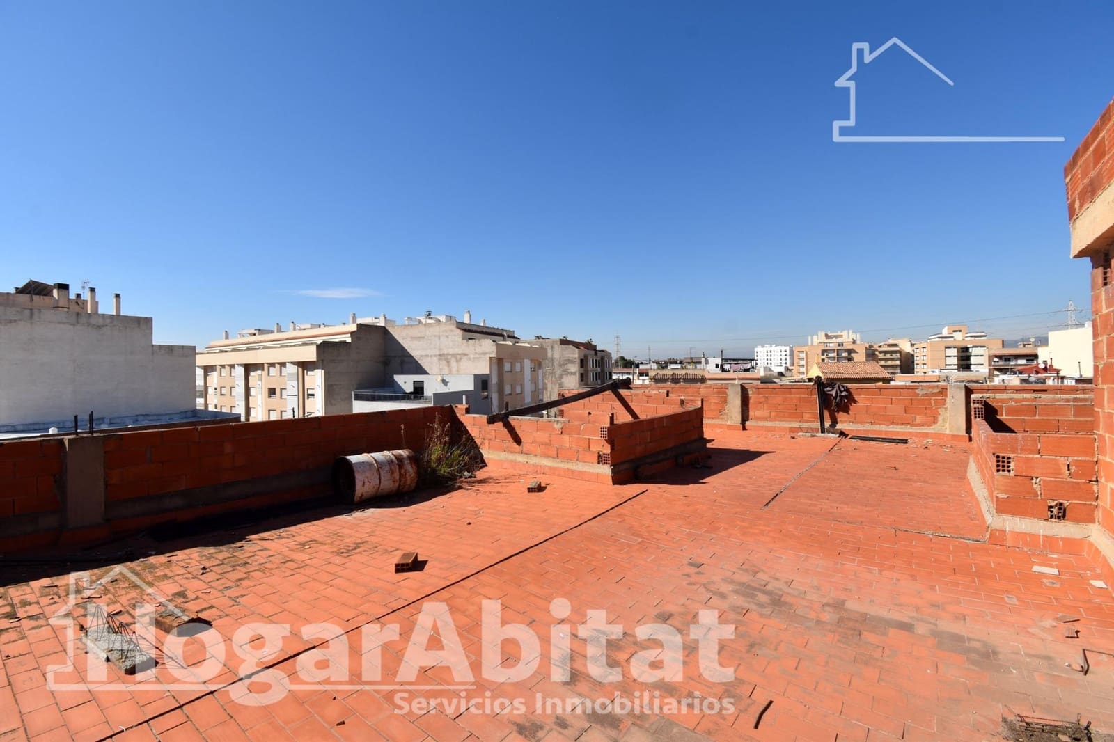 Hus til salgs i Almassora / Almazora - € 99 000 (Ref: 9942583)