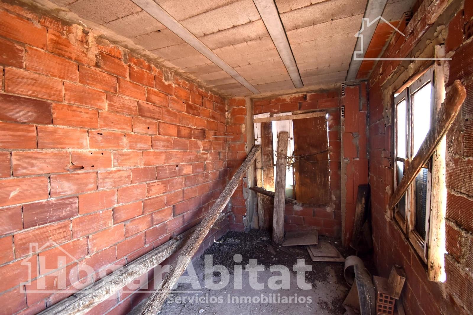Hus til salgs i Almassora / Almazora - € 99 000 (Ref: 9942583)