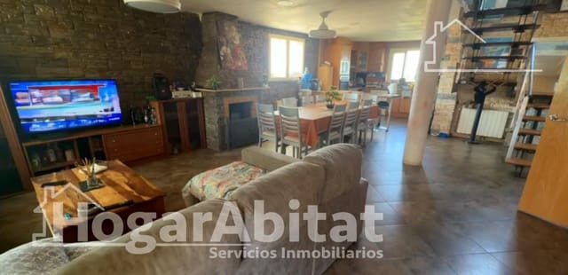 6 Zimmer Villa zu verkaufen in Chiva mit Pool Garage - 450.000 € (Ref: 9945769)