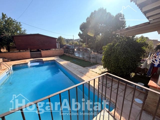 6 Zimmer Villa zu verkaufen in Chiva mit Pool Garage - 450.000 € (Ref: 9945769)