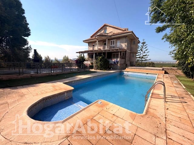 6 Zimmer Villa zu verkaufen in Chiva mit Pool Garage - 450.000 € (Ref: 9945769)