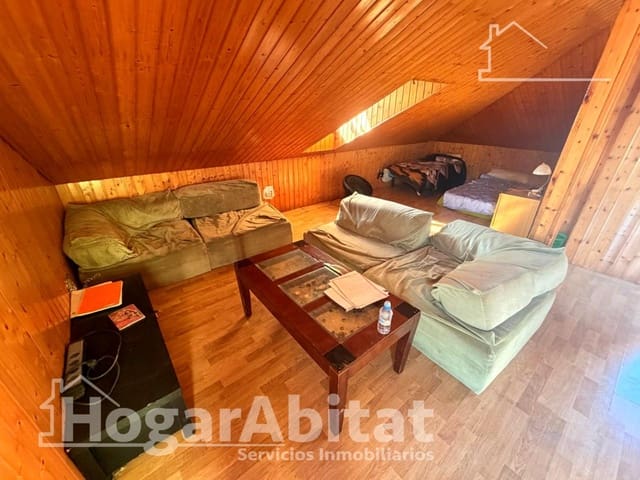 6 Zimmer Villa zu verkaufen in Chiva mit Pool Garage - 450.000 € (Ref: 9945769)