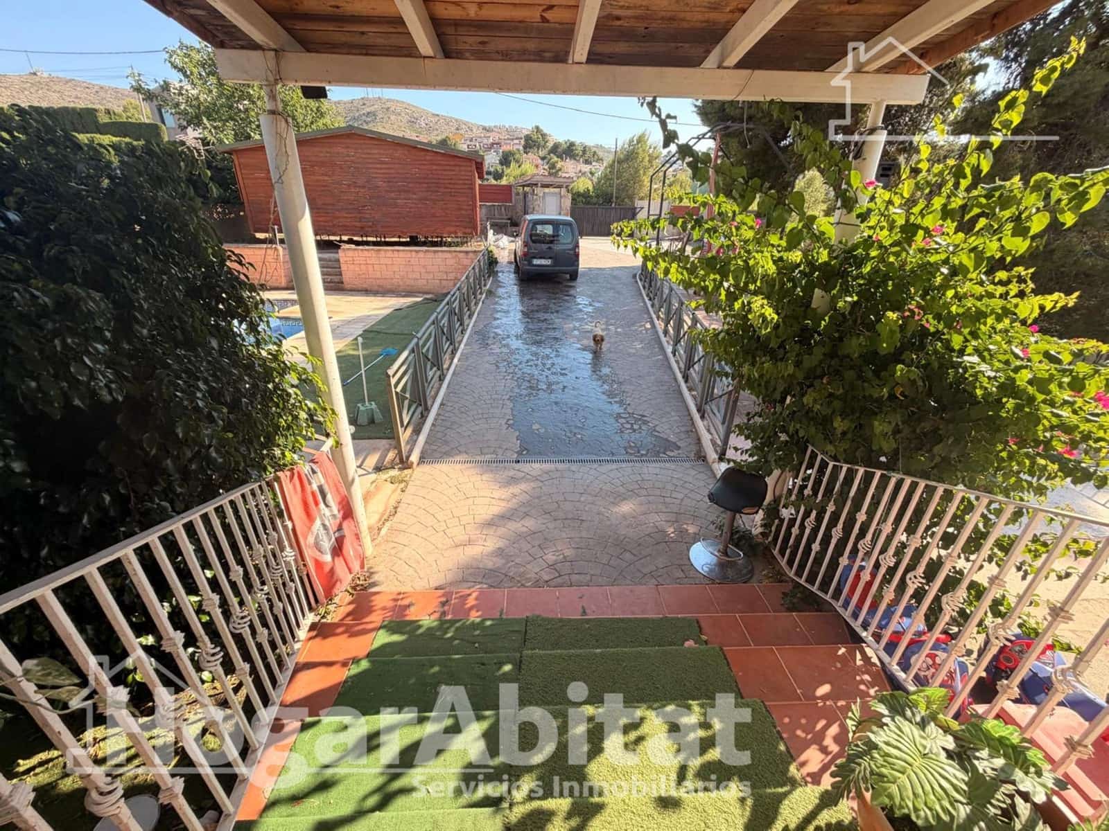 6 Zimmer Villa zu verkaufen in Chiva mit Pool Garage - 450.000 € (Ref: 9945769)