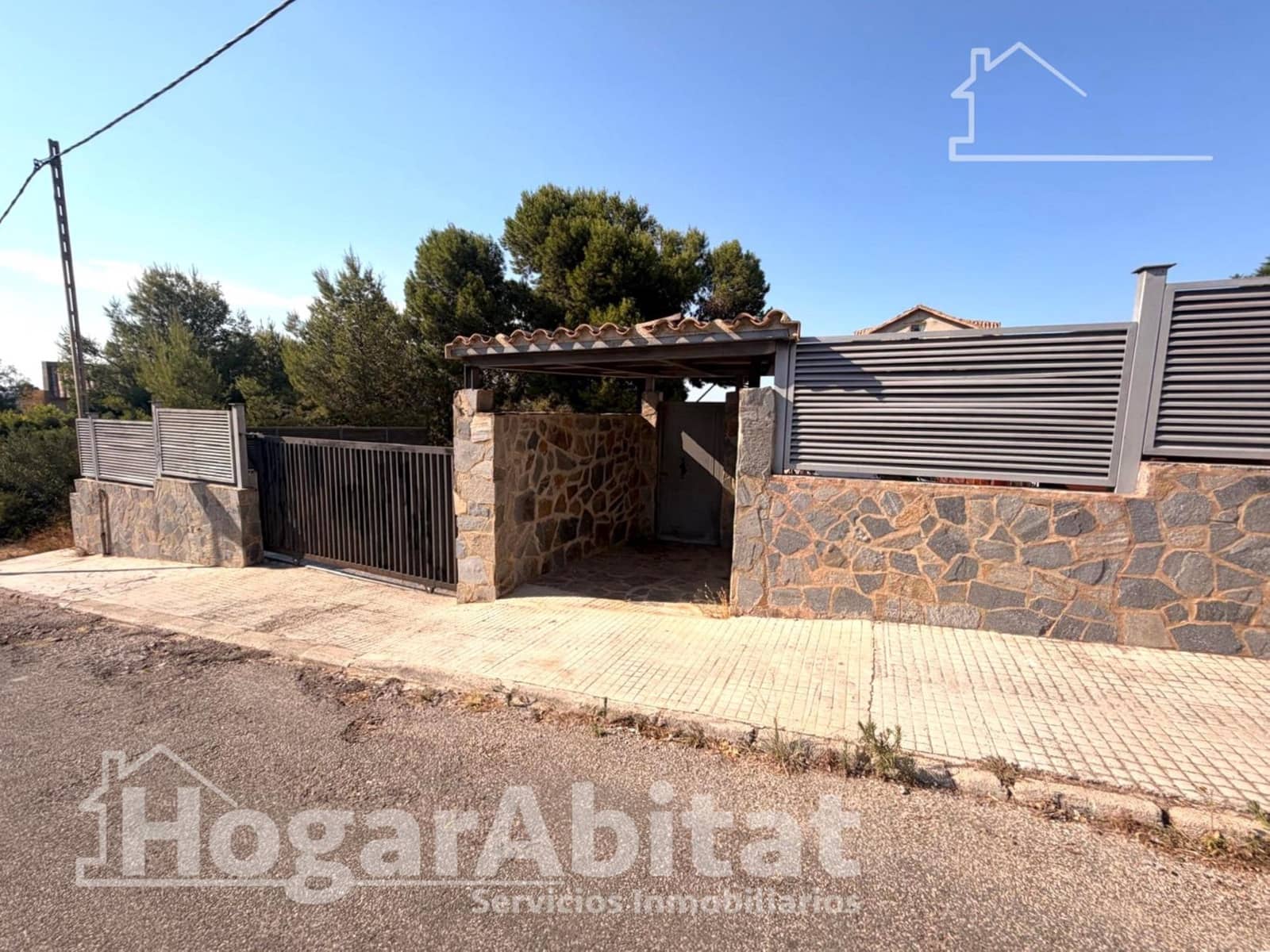 6 Zimmer Villa zu verkaufen in Chiva mit Pool Garage - 450.000 € (Ref: 9945769)