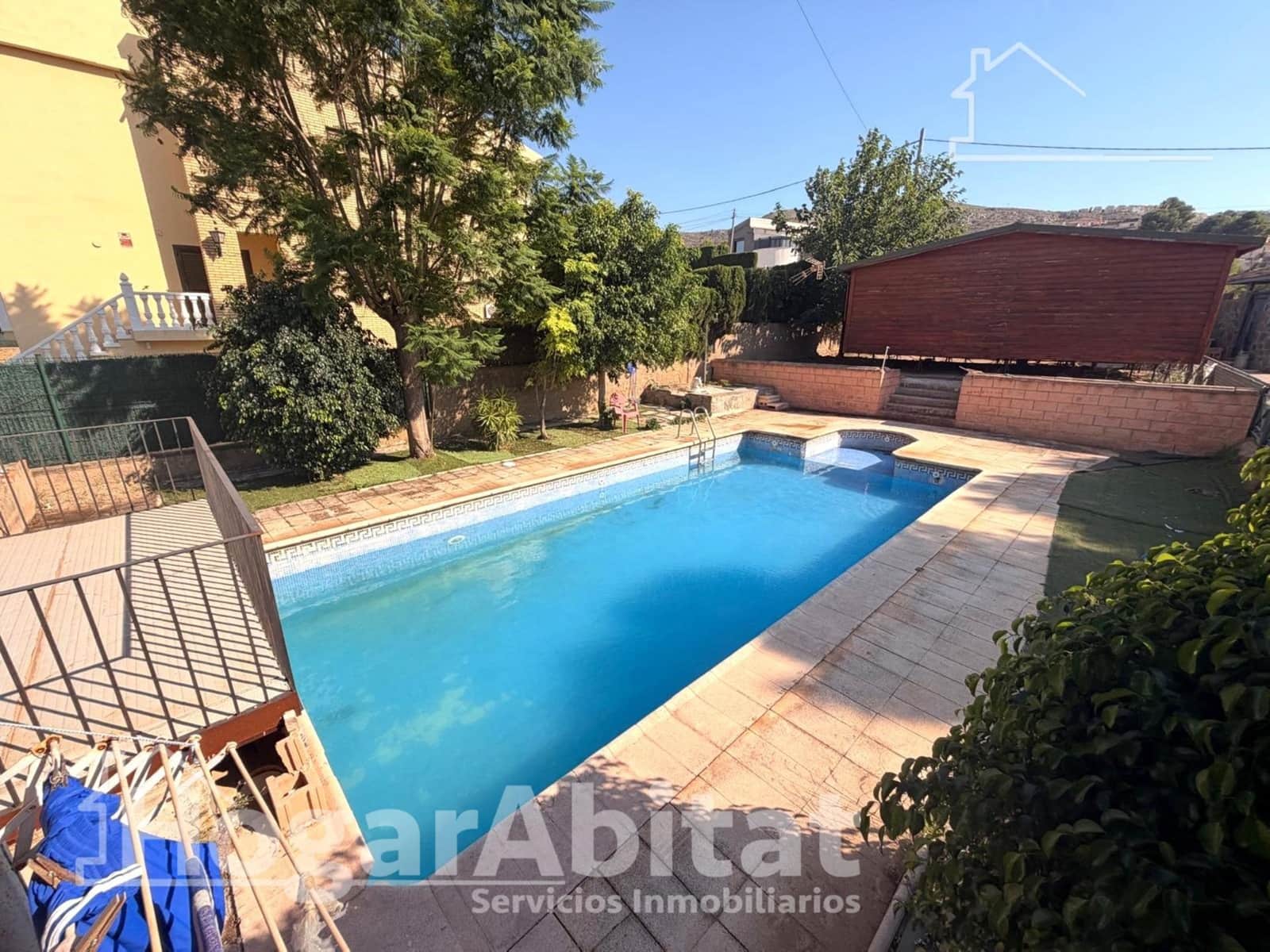 6 Zimmer Villa zu verkaufen in Chiva mit Pool Garage - 450.000 € (Ref: 9945769)