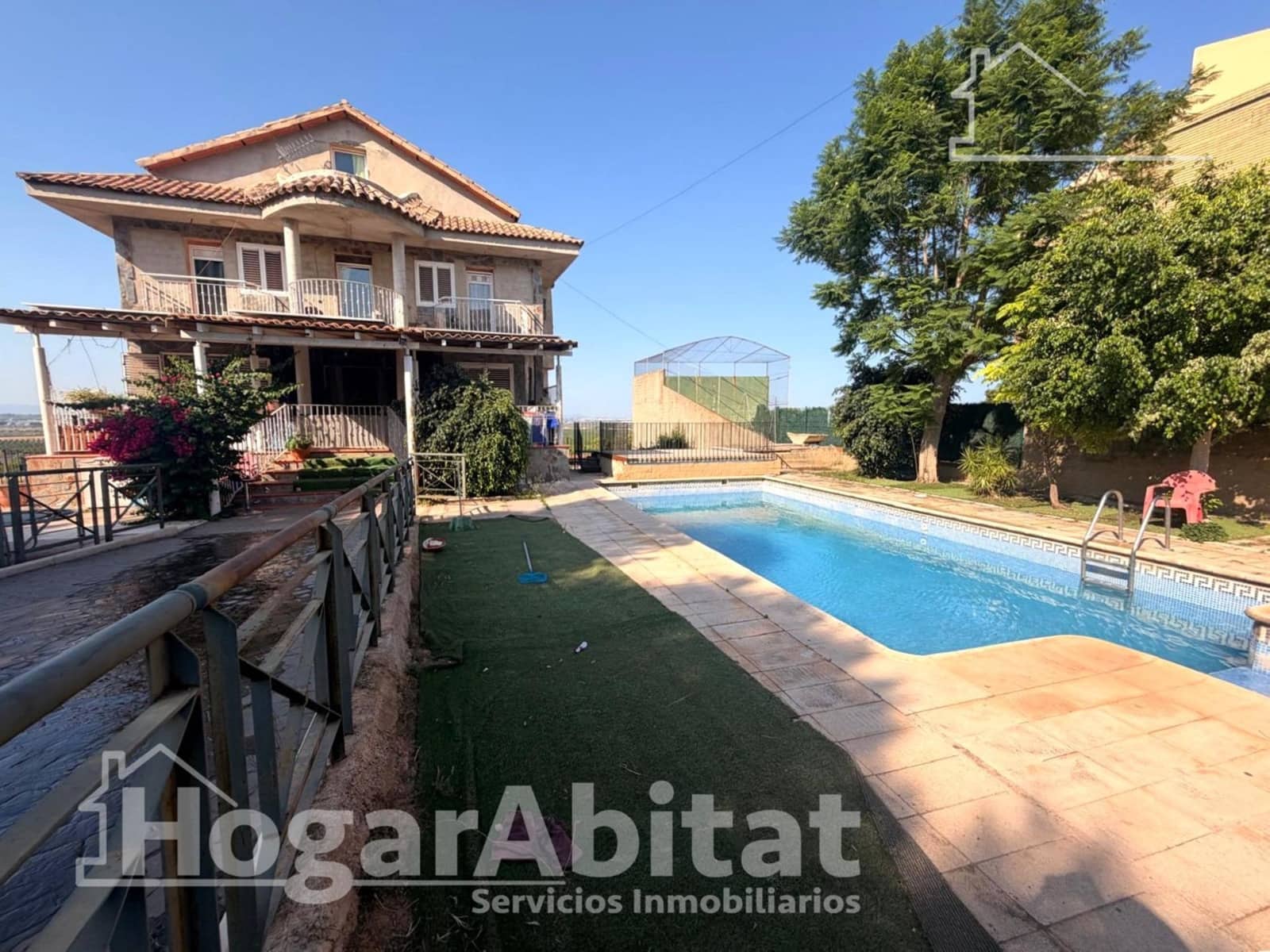 6 Zimmer Villa zu verkaufen in Chiva mit Pool Garage - 450.000 € (Ref: 9945769)