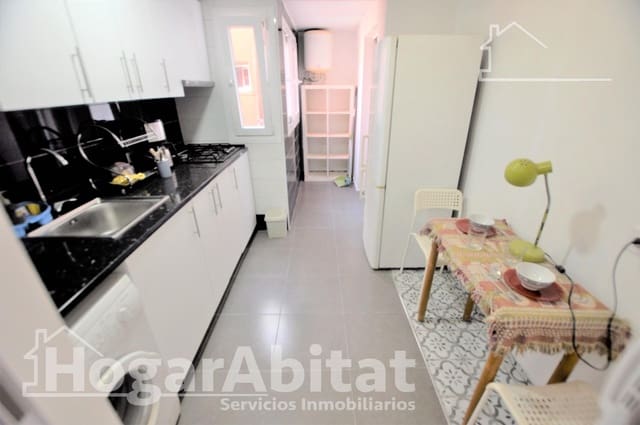 3 soveværelse Lejlighed til salg i Torrefiel, Valencia by - € 190.000 (Ref: 9947964)