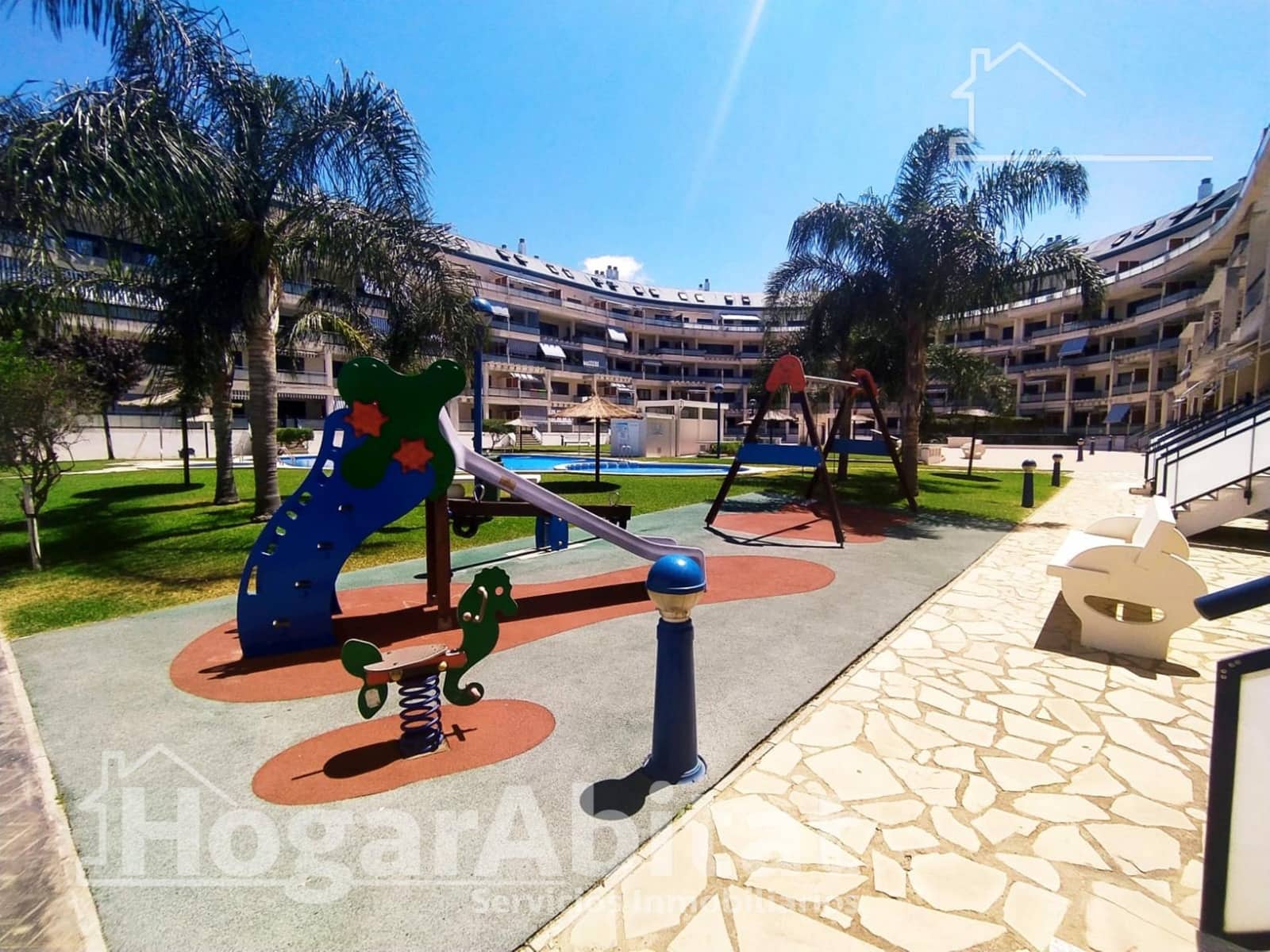 2 slaapkamer Flat te koop in Denia met zwembad - € 370.000 (Ref: 9949845)