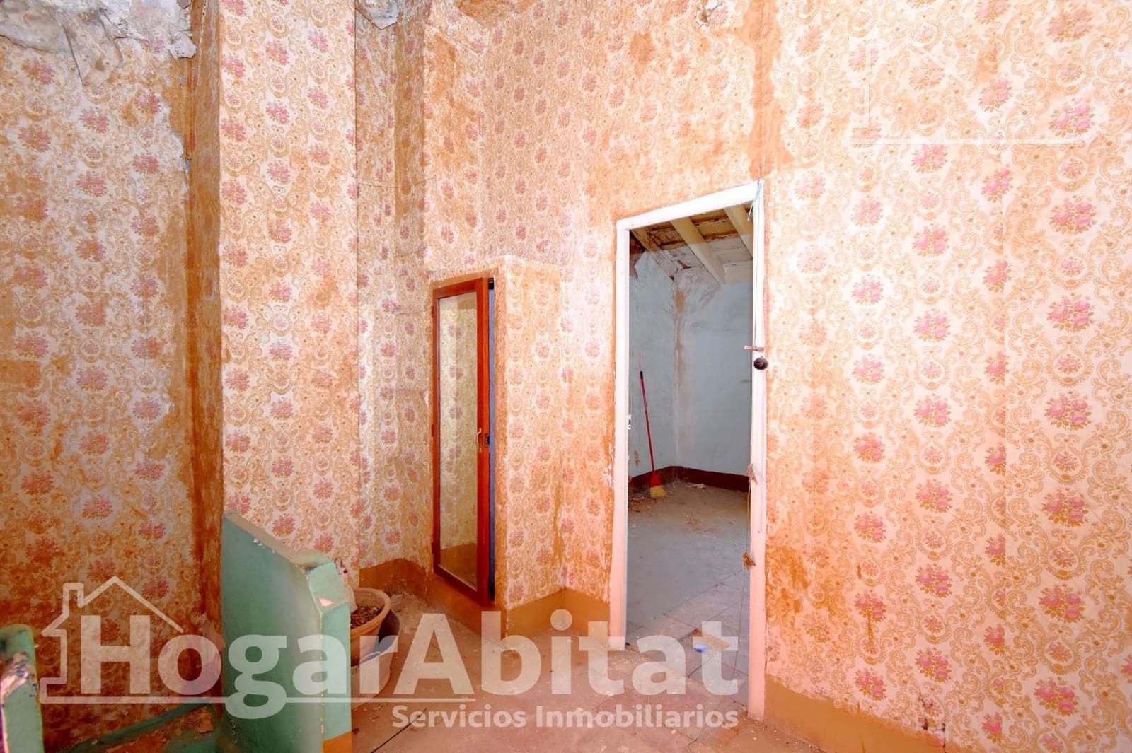 2 bedroom Townhouse for sale in Catarroja - € 80,000 (Ref: 9952692)