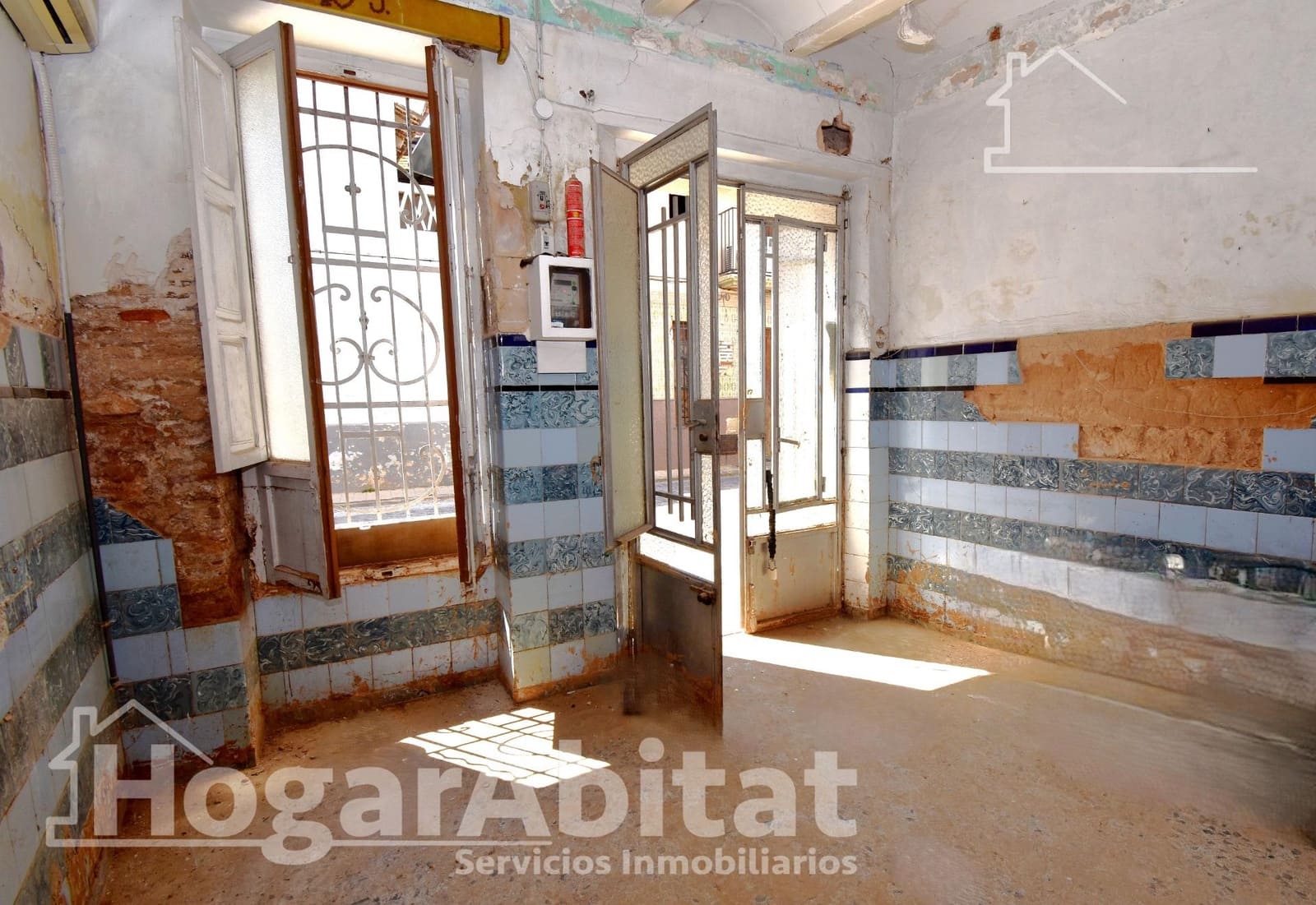 2 bedroom Townhouse for sale in Catarroja - € 80,000 (Ref: 9952692)