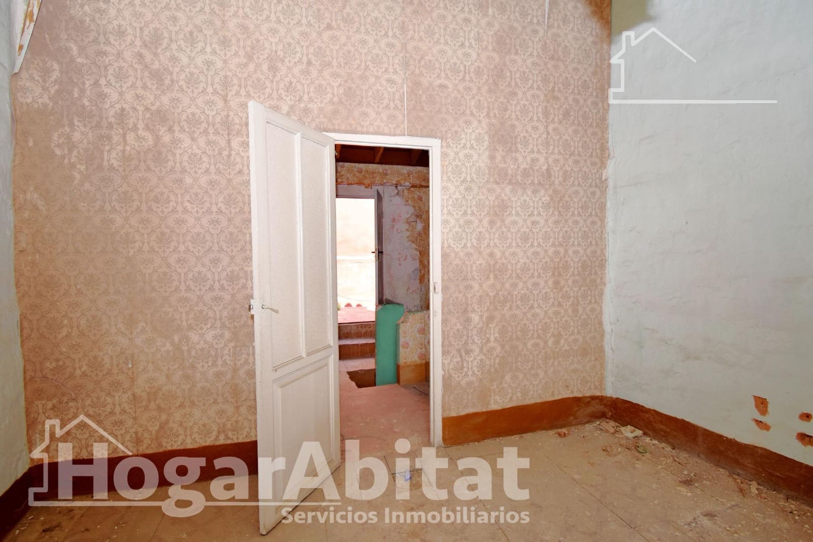 2 bedroom Townhouse for sale in Catarroja - € 80,000 (Ref: 9952692)