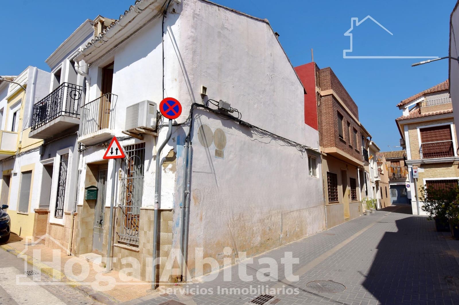 2 bedroom Townhouse for sale in Catarroja - € 80,000 (Ref: 9952692)