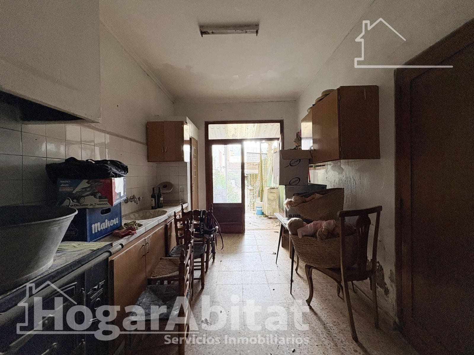 5 bedroom Townhouse for sale in Tavernes de la Valldigna - € 85,000 (Ref: 9954276)