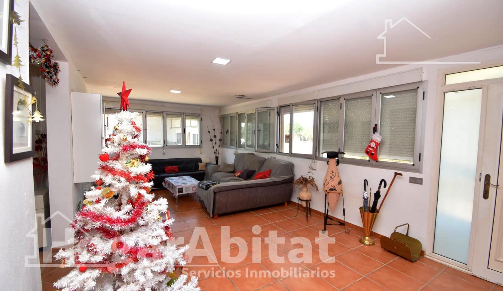 3 bedroom Villa for sale in Sueca with pool garage - € 150,000 (Ref: 9958026)