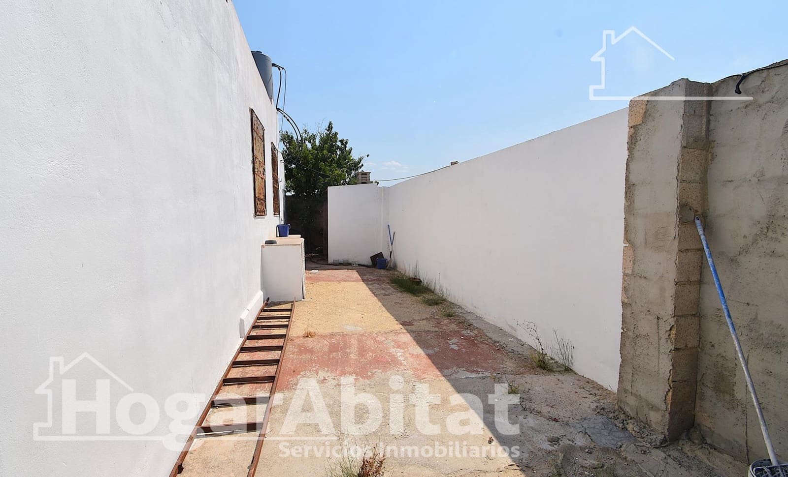 3 bedroom Villa for sale in Sueca with pool garage - € 150,000 (Ref: 9958026)